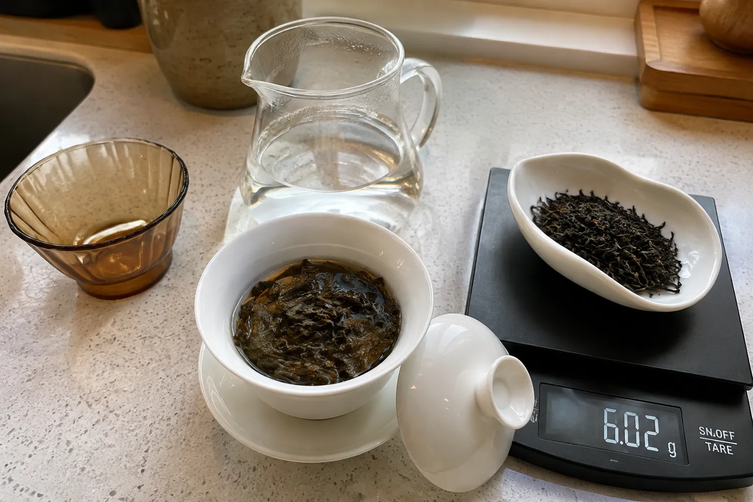 How Much Black Tea to Use for Gongfu Brewing